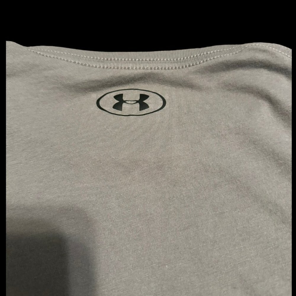 Under Armour HeatGear Athletic T-shirt Gray (Medium) - Picture 4 of 5